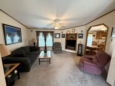 2091 Iris Ave, Belvidere, IL 61008 photo 3