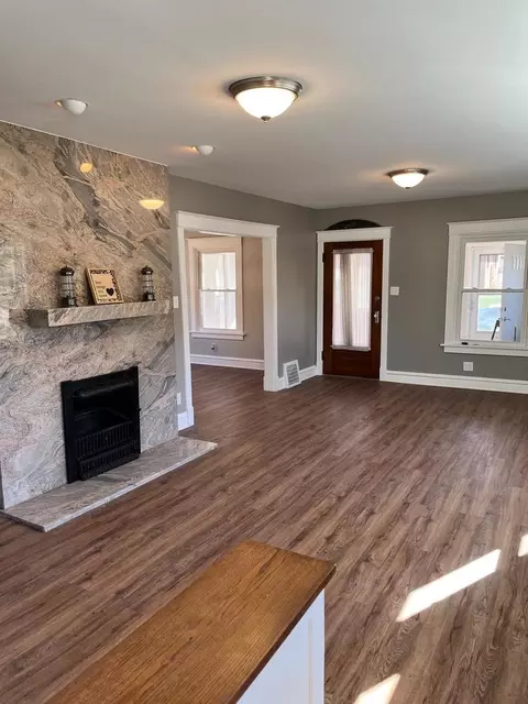 407 N William St, Joliet, IL 60435 photo 4