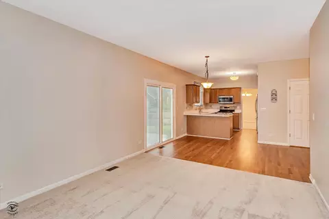 Living - 961 Teasel Ln, Aurora, IL 60504 photo 5 of 6