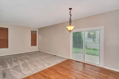 Living - 961 Teasel Ln, Aurora, IL 60504 photo 4 of 6
