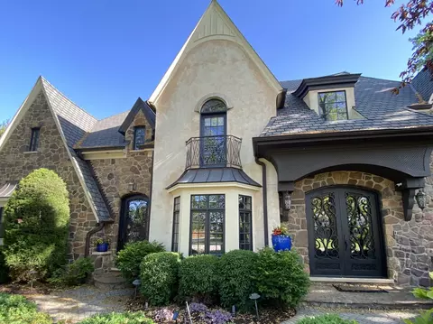 6280 Blackstone Ave, La Grange Highlands, IL 60525