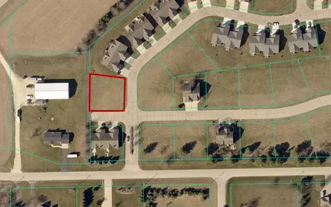 15580 White Oak Dr, South Beloit, IL 61080