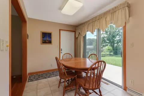 Dining - 1001 Sheridan Rd, Normal, IL 61761 photo 3 of 3