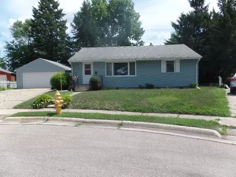 416 Renrose Ave, Loves Park, IL 61111