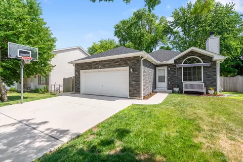 231 E Fullerton Ave, Glendale Heights, IL 60139