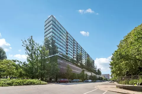 800 Elgin Rd #1017, Evanston, IL 60201