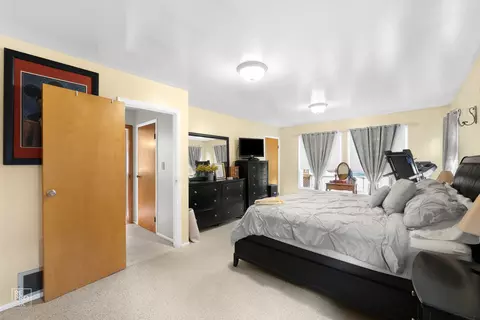 Bedroom - 7314 W 113th Pl, Worth, IL 60482 photo 2 of 5