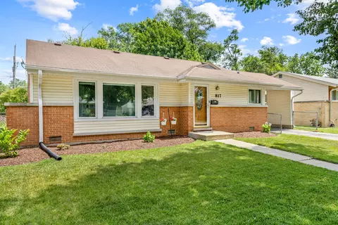 817 N Gibbons Ave, Arlington Heights, IL 60004