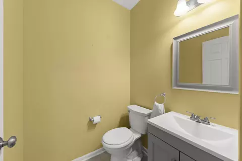 235 Garden Dr, Elgin, IL 60124 photo 7