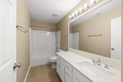235 Garden Dr, Elgin, IL 60124 photo 15