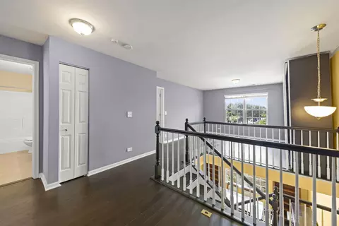 235 Garden Dr, Elgin, IL 60124 photo 9