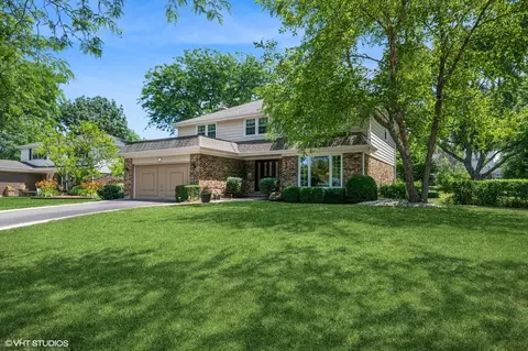 1355 W Kenilworth Ave, Palatine, IL 60067