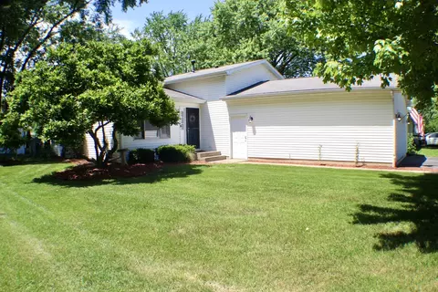 Exterior - 1615 Meadow Ln, Mchenry, IL 60050 photo 3 of 8
