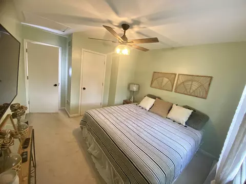 Bedroom - 1615 Meadow Ln, Mchenry, IL 60050 photo 7 of 7