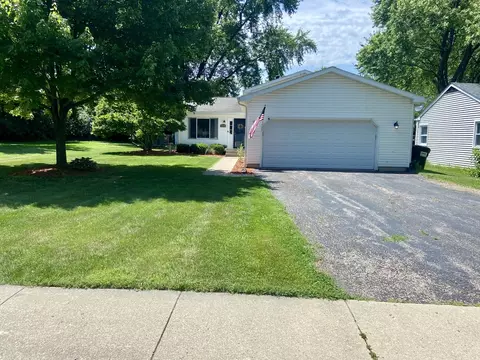 1615 Meadow Ln, Mchenry, IL 60050