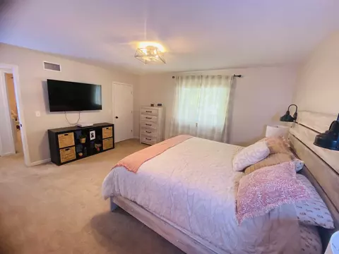 Bedroom - 1615 Meadow Ln, Mchenry, IL 60050 photo 3 of 7