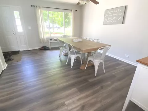 Dining - 1615 Meadow Ln, Mchenry, IL 60050 photo 2 of 3