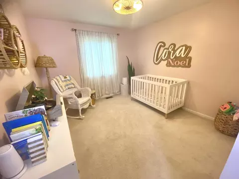 Bedroom - 1615 Meadow Ln, Mchenry, IL 60050 photo 4 of 7