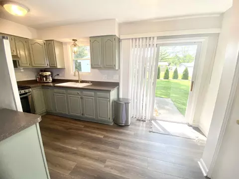 Kitchen - 1615 Meadow Ln, Mchenry, IL 60050 photo 1 of 2