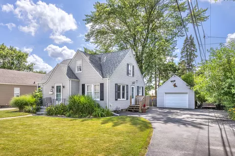 105 S May St, Joliet, IL 60436