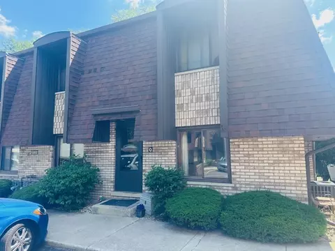 15800 S Laramie Ave #Q, Oak Forest, IL 60452