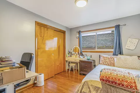 Bedroom - 7830 Linder Ave, Burbank, IL 60459 photo 1 of 4