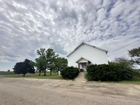 21027 Prairie Chapel Rd, Farmer City, IL 61842