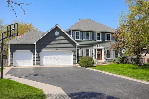 3741 Persimmon Dr, Algonquin, IL 60102