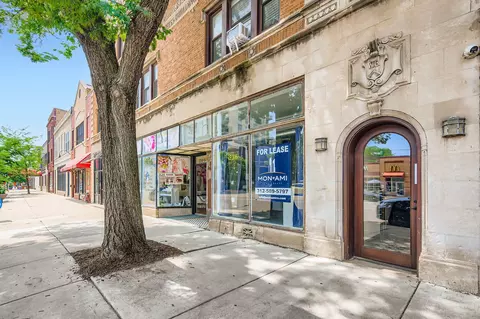 6236 N Broadway Ave #3, Chicago, IL 60660
