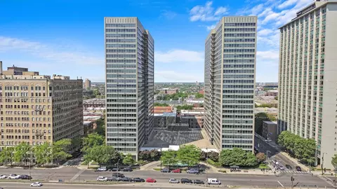 3550 N Lake Shore Dr #1304, Chicago, IL 60657
