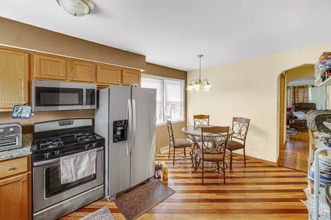 Kitchen - 15511 Drexel Ave, Dolton, IL 60419 photo 3 of 3