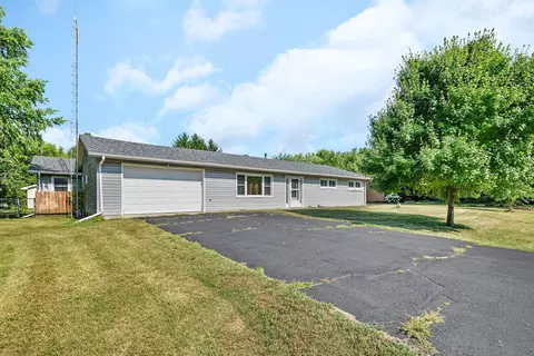 3610 Plaza Dr, Morris, IL 60450
