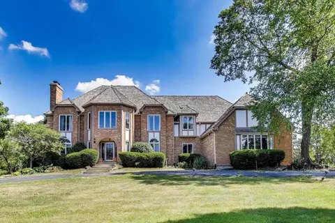 33 N Liberty Dr, South Barrington, IL 60010