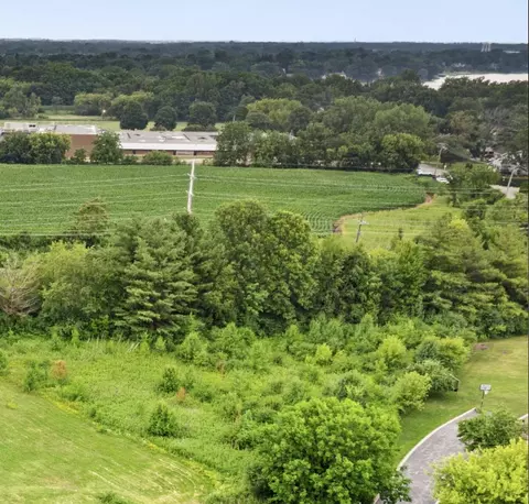 6873 Ellis Ave, Long Grove, IL 60047