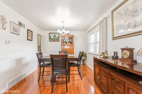 Dining - 19109 Grant St, Lansing, IL 60438 photo 2 of 2