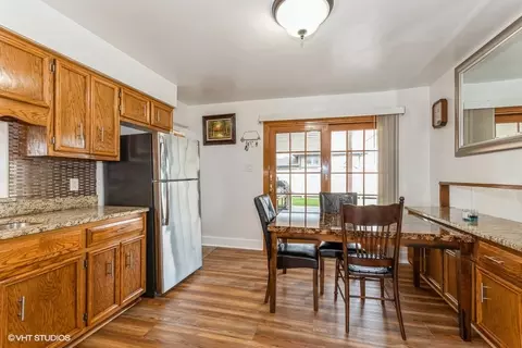 Kitchen - 19109 Grant St, Lansing, IL 60438 photo 1 of 2