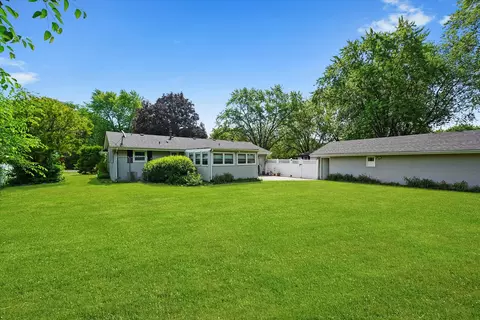 Exterior - 2425 Lockner Blvd, Joliet, IL 60431 photo 3 of 5