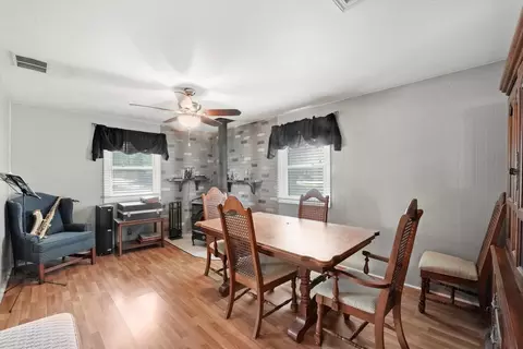 Dining - 2425 Lockner Blvd, Joliet, IL 60431 photo 2 of 3