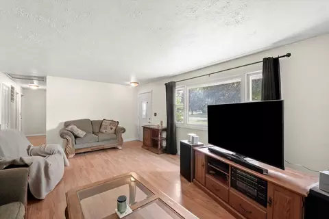 Living - 2425 Lockner Blvd, Joliet, IL 60431 photo 2 of 2