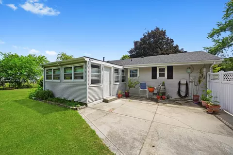 Exterior - 2425 Lockner Blvd, Joliet, IL 60431 photo 5 of 5