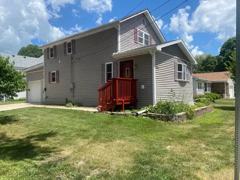 704 Chicago St, Mendota, IL 61342