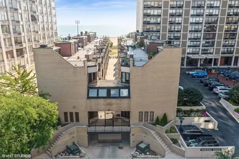 5747 N Sheridan Rd #L, Chicago, IL 60660