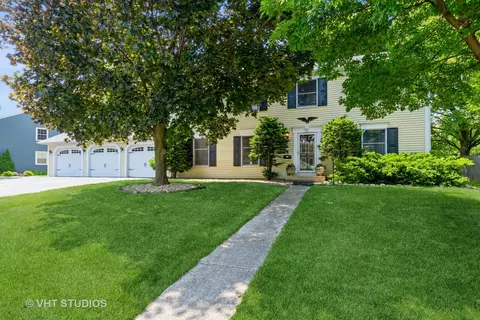 Exterior - 65 Old Post Rd, Montgomery, IL 60538 photo 1 of 8