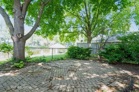 Exterior - 65 Old Post Rd, Montgomery, IL 60538 photo 5 of 8
