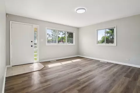 Living - 15444 Albany Ave, Markham, IL 60428 photo 1 of 5