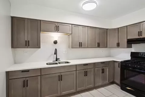 Kitchen - 15444 Albany Ave, Markham, IL 60428 photo 1 of 3