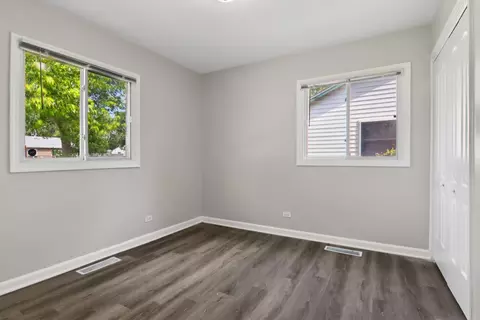 Bedroom - 15444 Albany Ave, Markham, IL 60428 photo 2 of 4