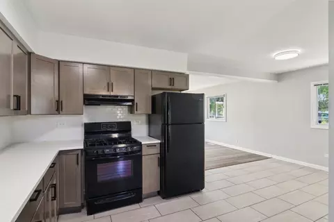 Kitchen - 15444 Albany Ave, Markham, IL 60428 photo 2 of 3