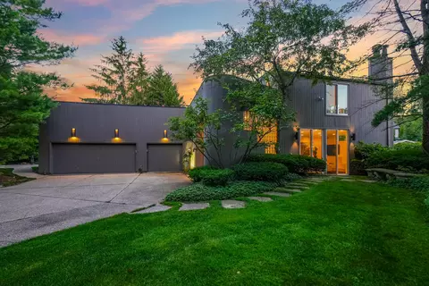 Exterior - 96 Harbor St, Glencoe, IL 60022 photo 2 of 7