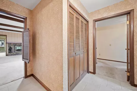 2050 Alschuler Dr, Aurora, IL 60506 photo 5